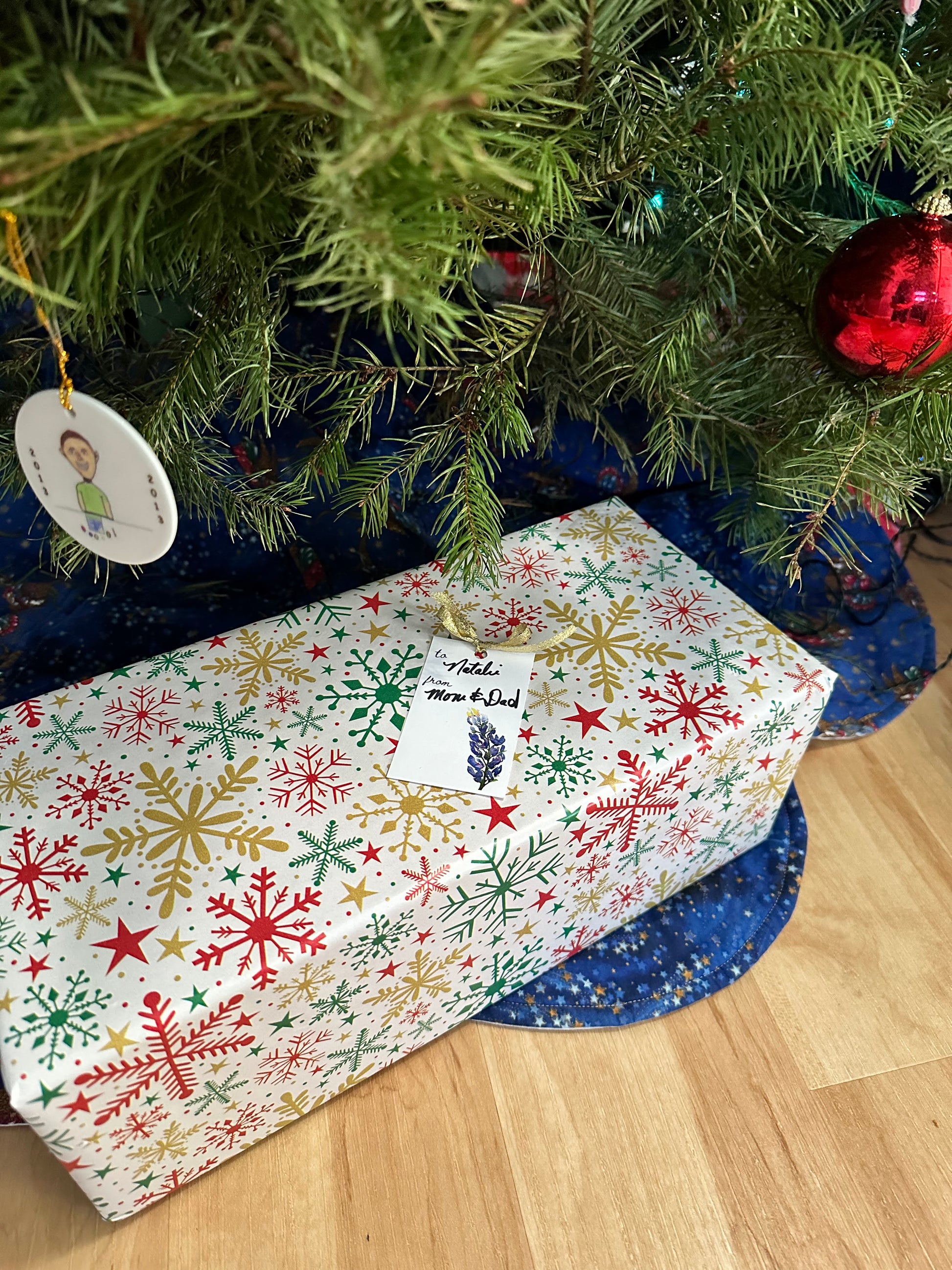 tag on a present